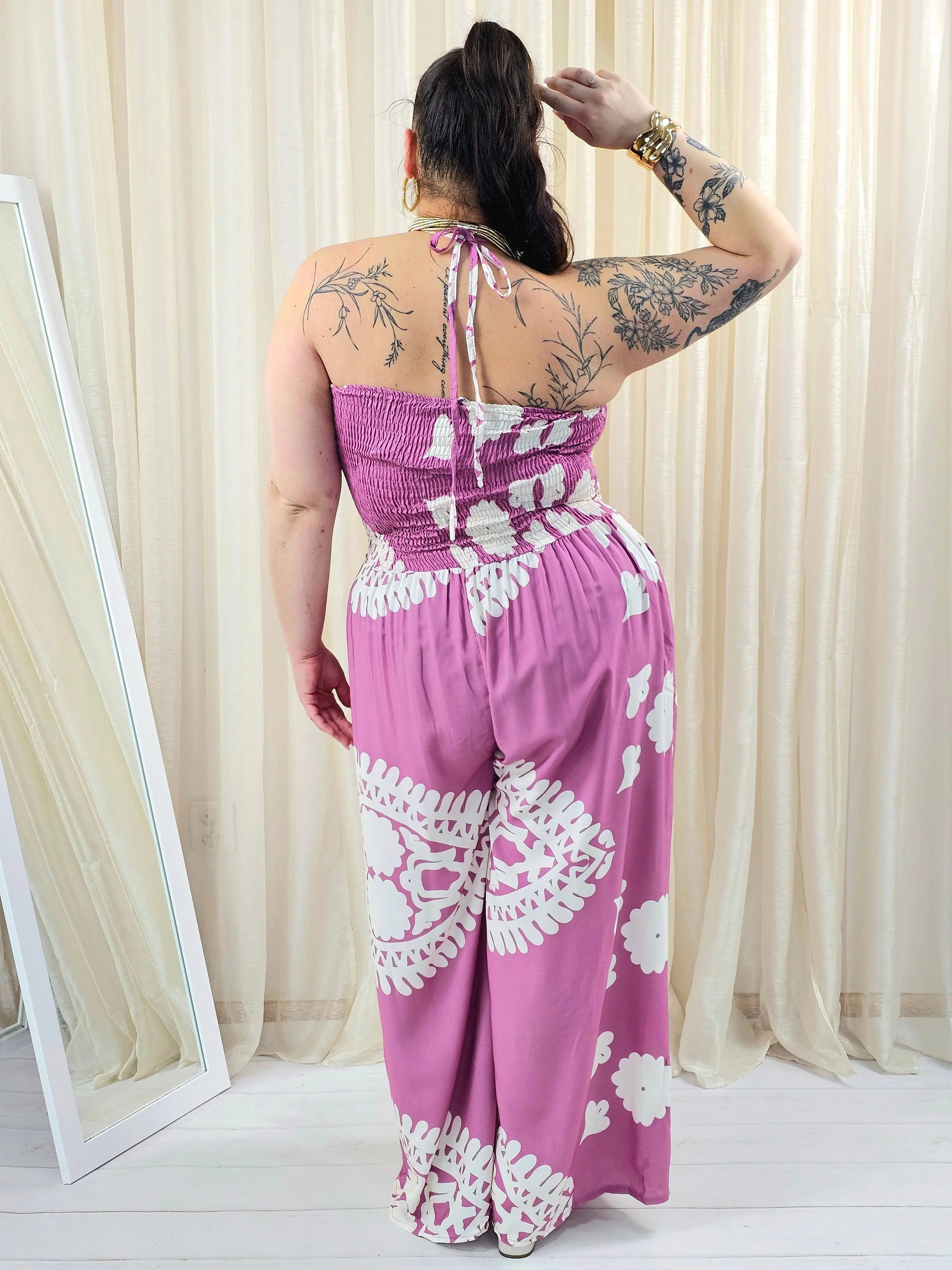 Kombinezon plus size bez ramiączek z efektownym wzorem Stylowa XL