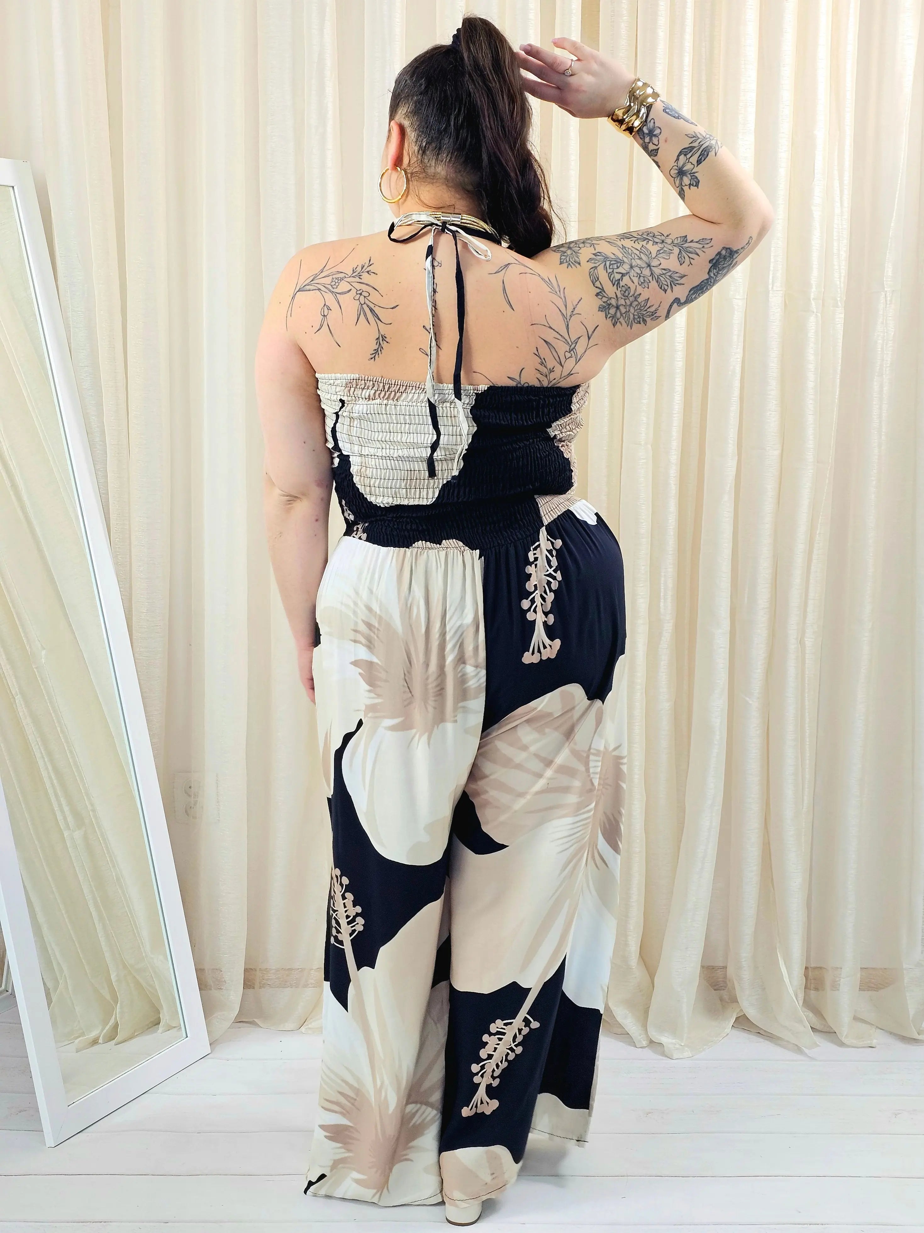 Kombinezon plus size bez ramiączek z kontrastowym wzorem Stylowa XL