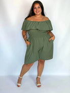 Kombinezon plus size damski – elegancki kombinezon XXL z falbaną Stylowa XL