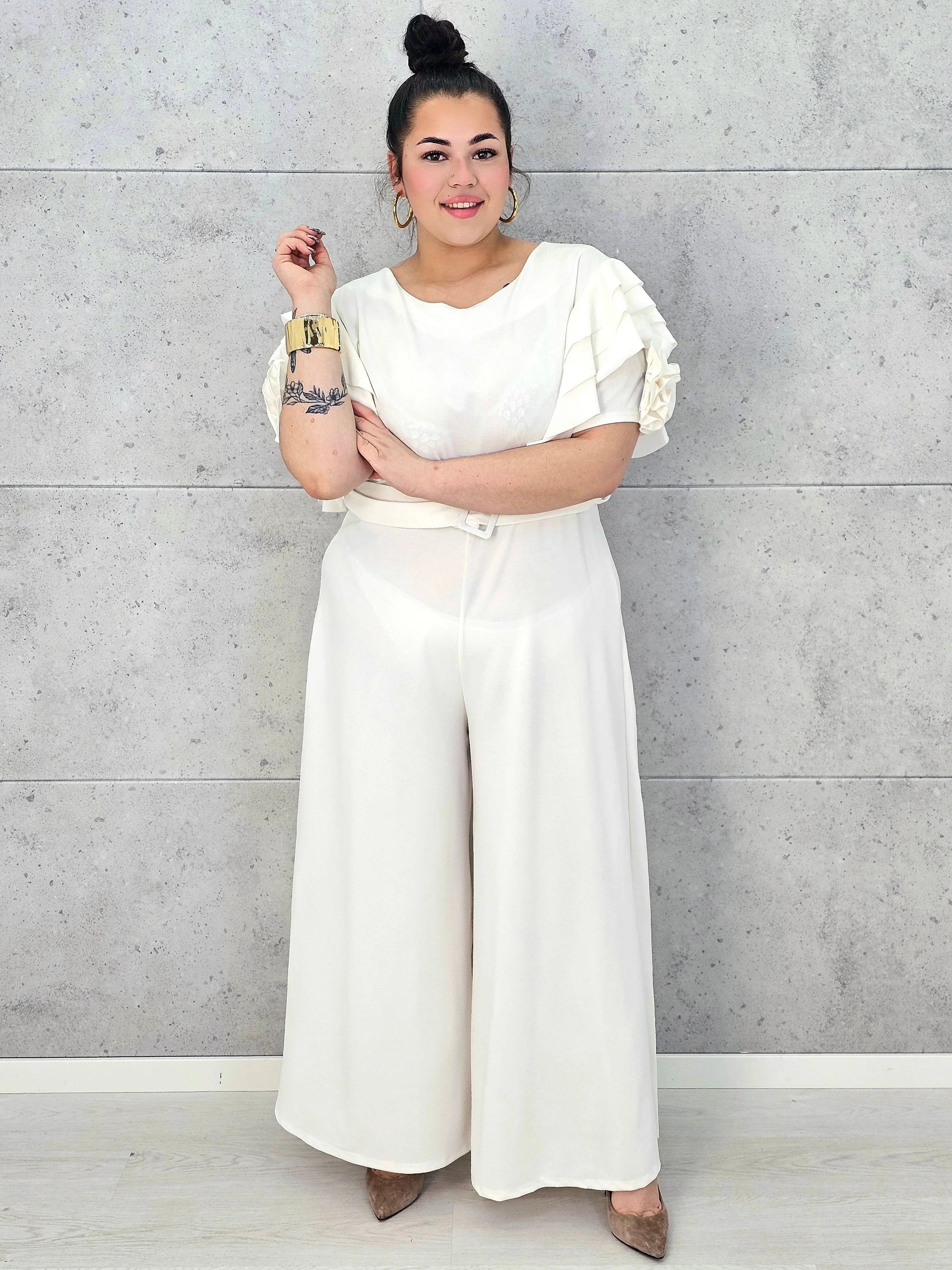 Kombinezon plus size z falbankami – elegancja i kobiecy styl XXL Stylowa XL