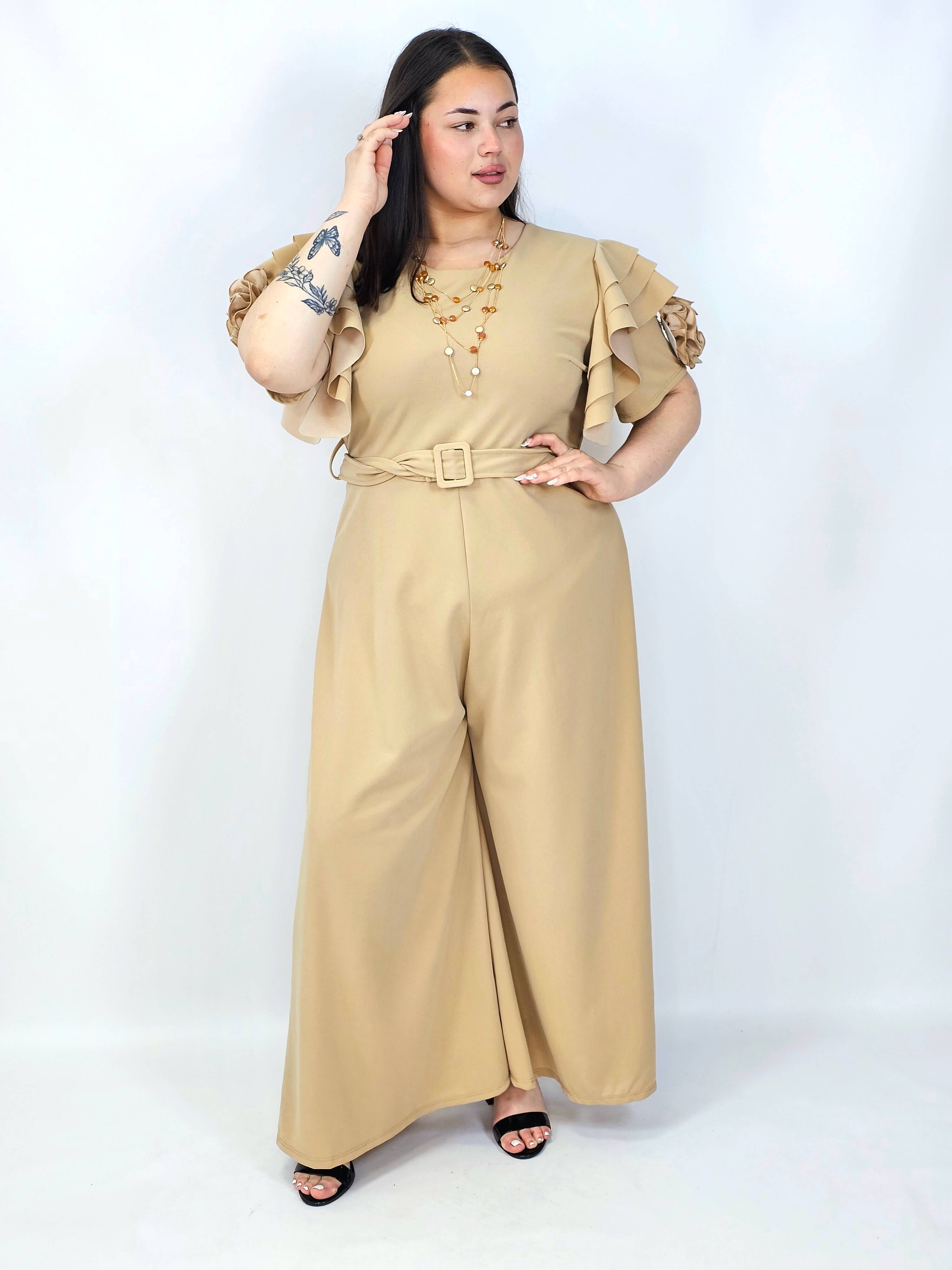 Kombinezon plus size z falbankami – elegancja i kobiecy styl XXL Stylowa XL