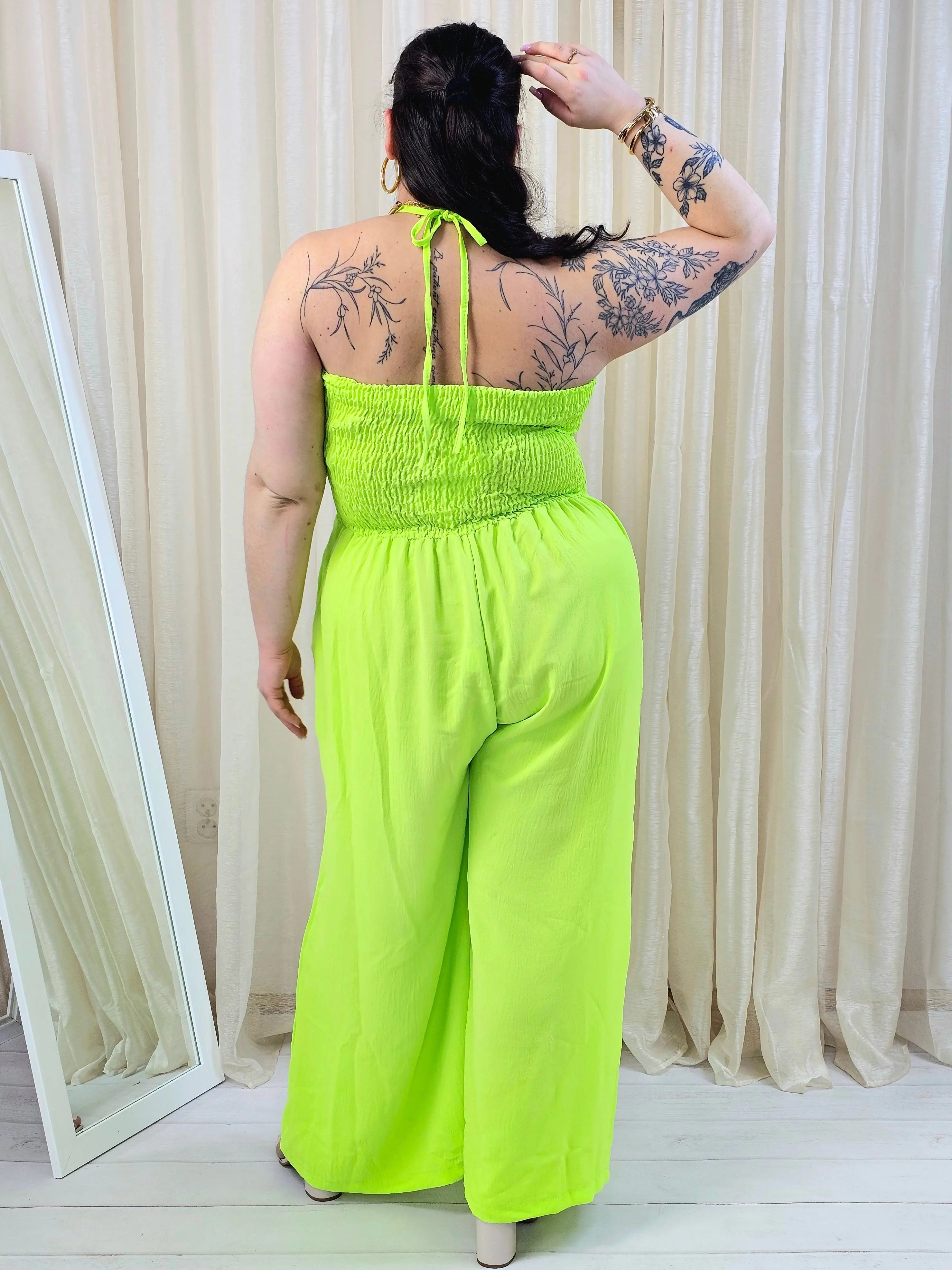 Kombinezon plus size z marszczeniem – wyrazista moda plus size Stylowa XL