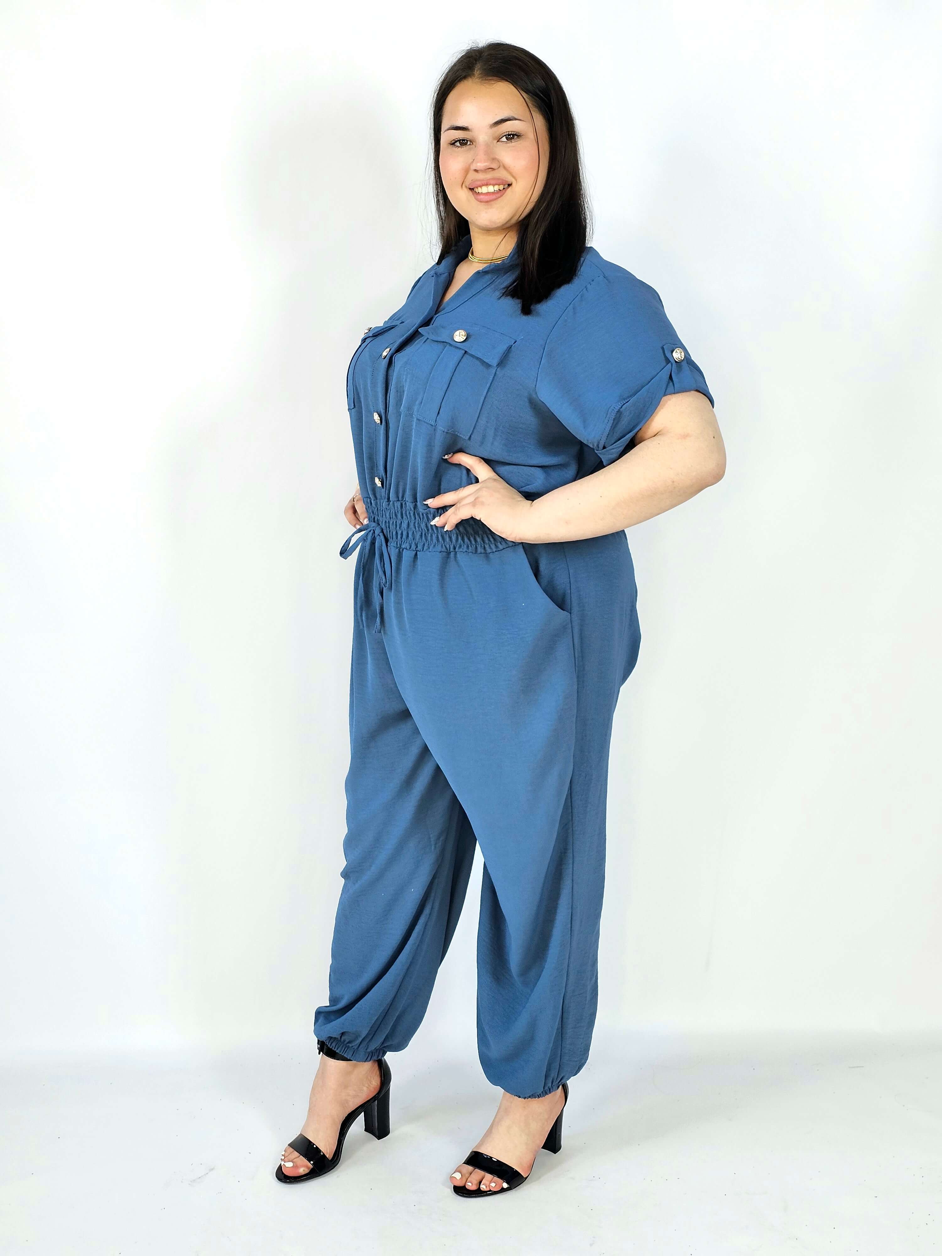 Kombinezon plus size z wiązaniem i kieszeniami – wygoda i styl XXL Stylowa XL