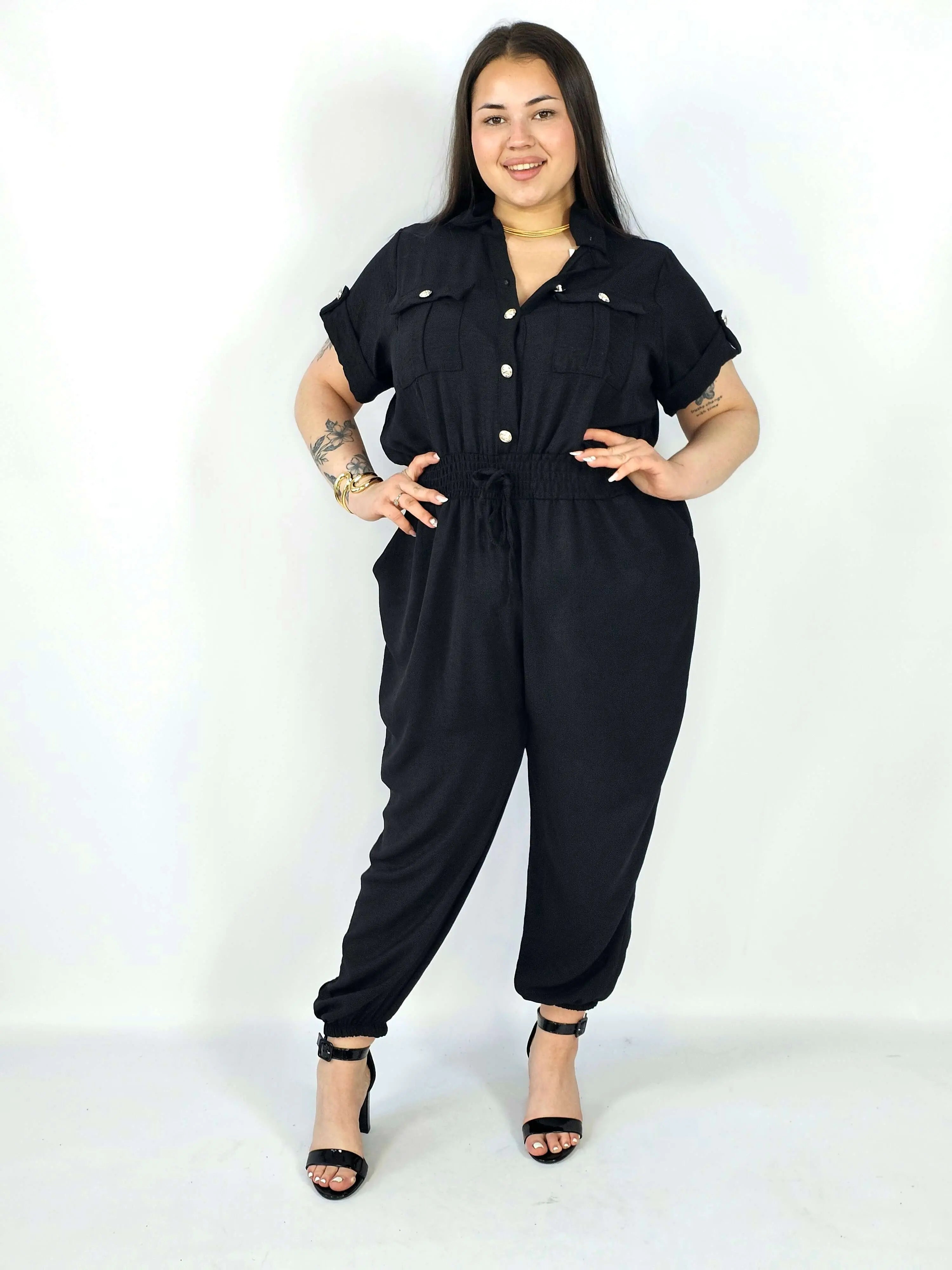 Kombinezon plus size z wiązaniem i kieszeniami – wygoda i styl XXL Stylowa XL