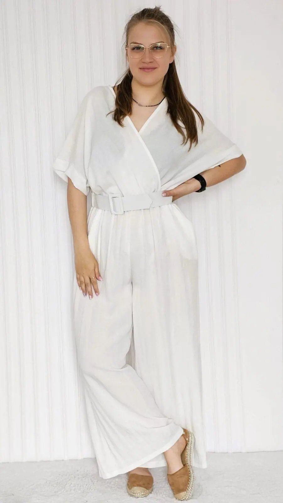 Kombinezon z krótkim rękawem długimi nogawkami - biały Stylowa XL