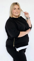 Komfortowy dres z ozdobnymi suwakami - czerń Stylowa XL