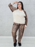 Komplet Dresowy Plus Size StylowaXL – Panterkowy Styl i Wygoda dla Kobiet XXL Stylowa XL