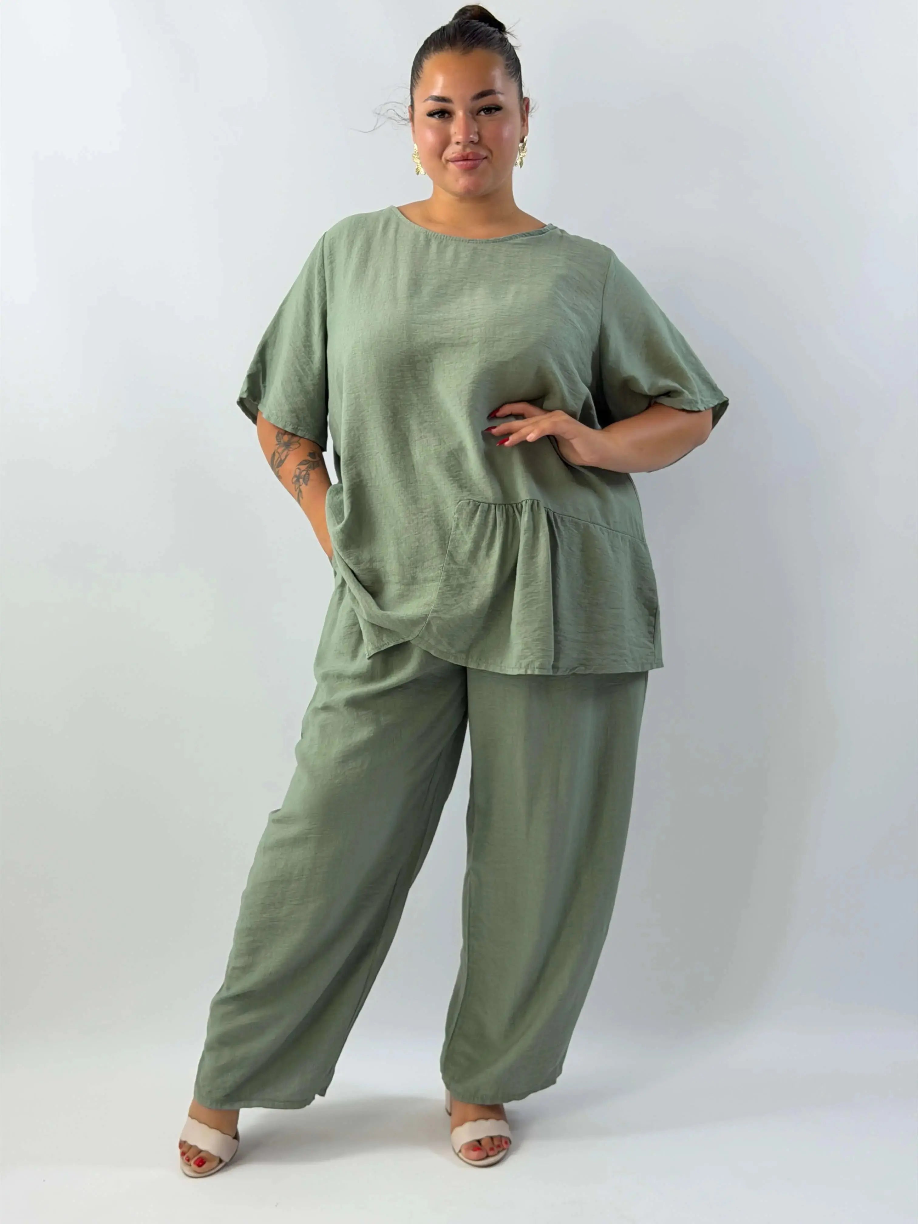 Komplet Plus Size – bluzka i szerokie spodnie z lekkiego materiału Stylowa XL