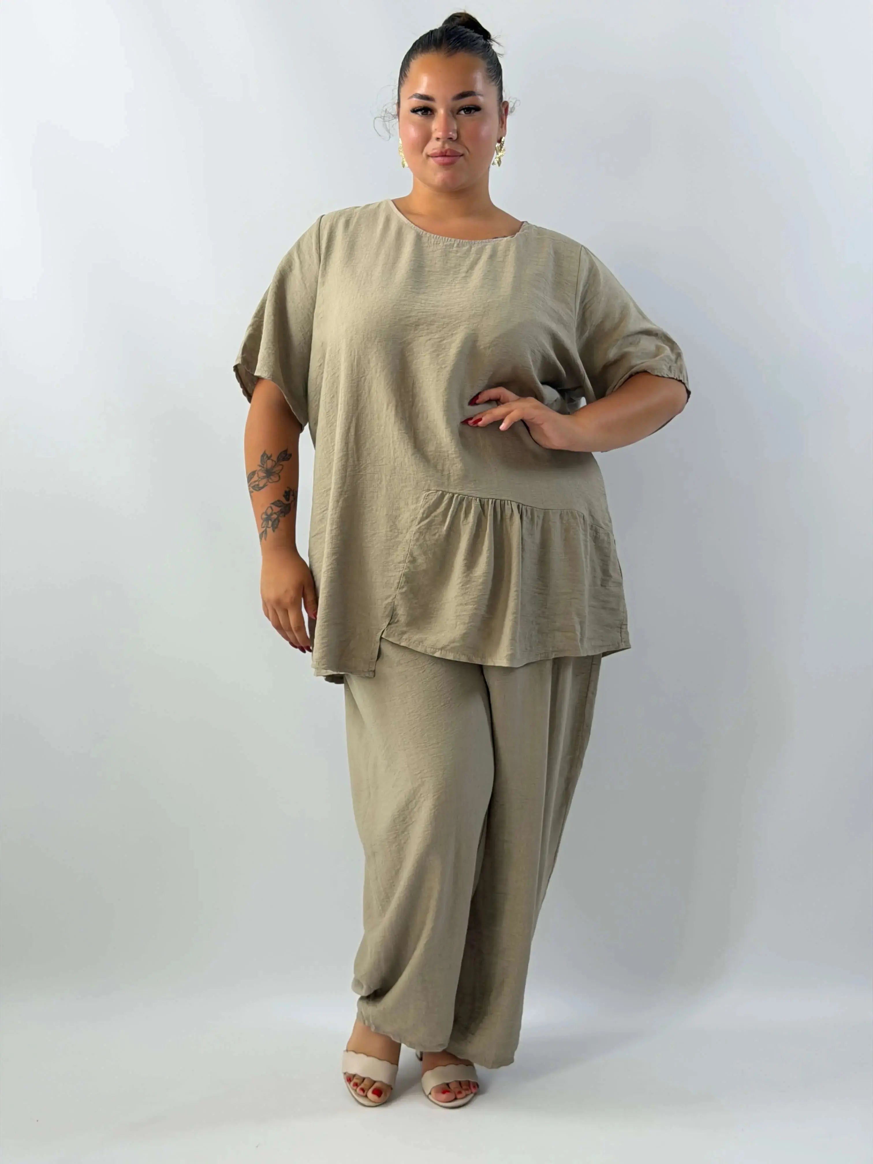 Komplet Plus Size – bluzka i szerokie spodnie z lekkiego materiału Stylowa XL