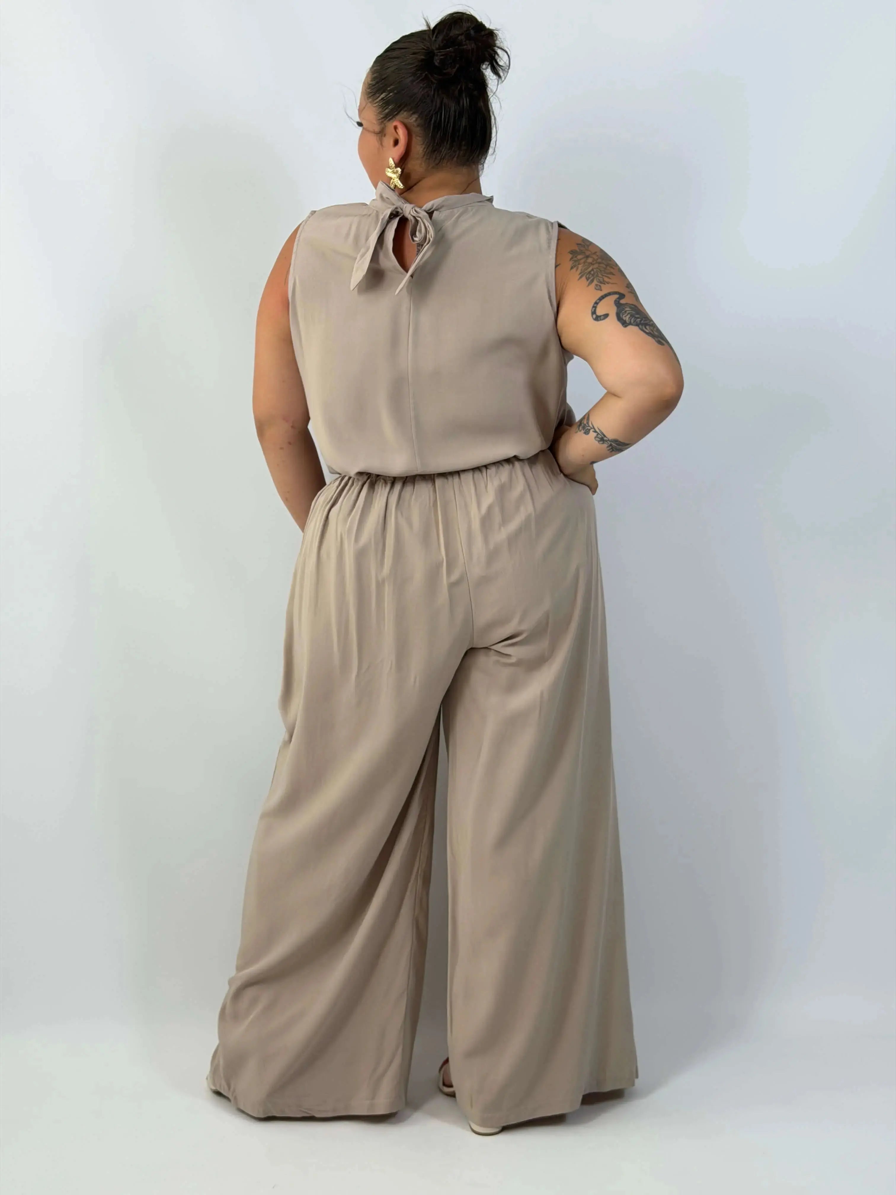 Komplet Plus Size – elegancka bluzka i szerokie spodnie Stylowa XL
