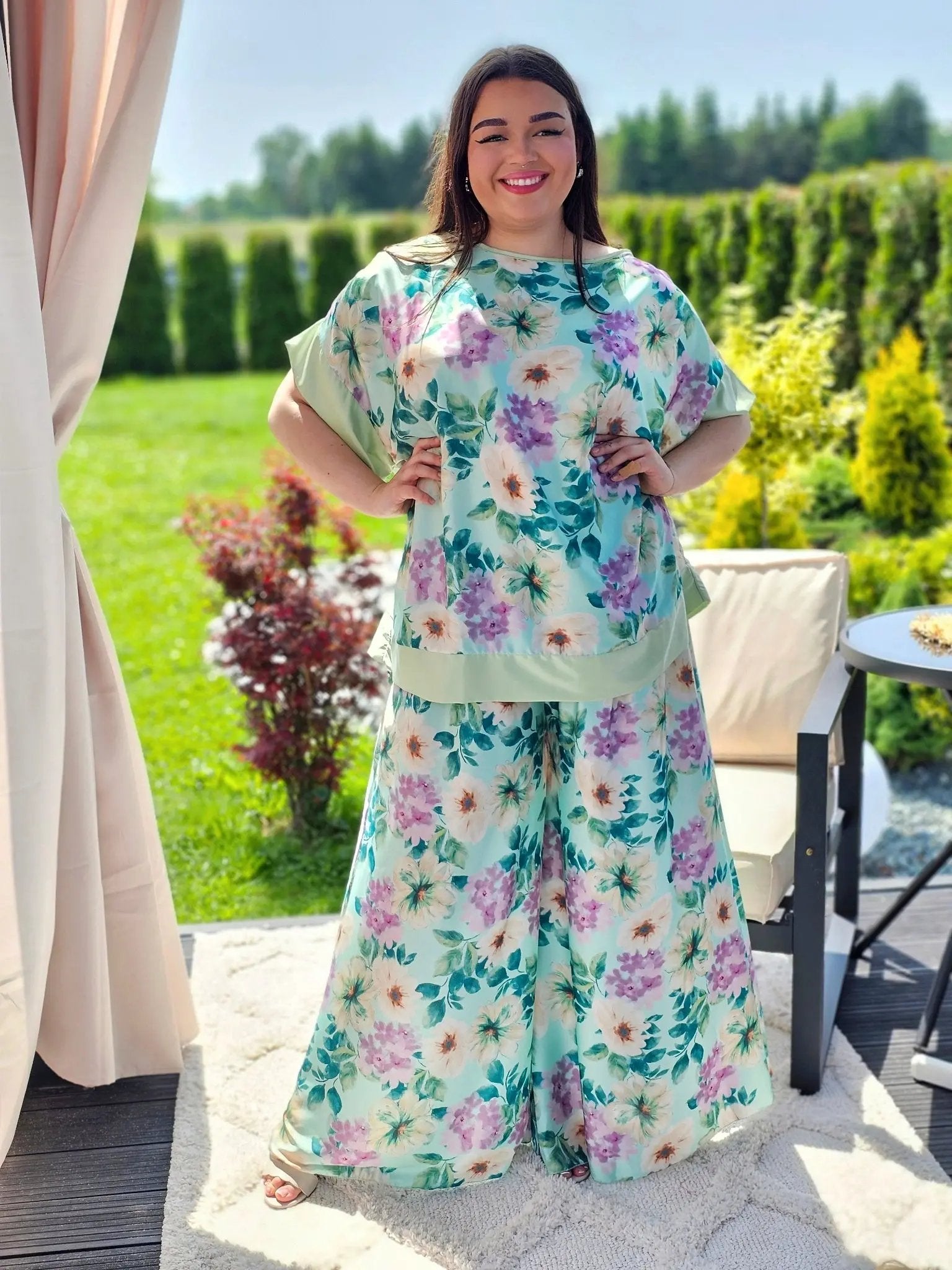 Komplet "Kwiatowa Elegancja" - kilka kolorów Stylowa XL