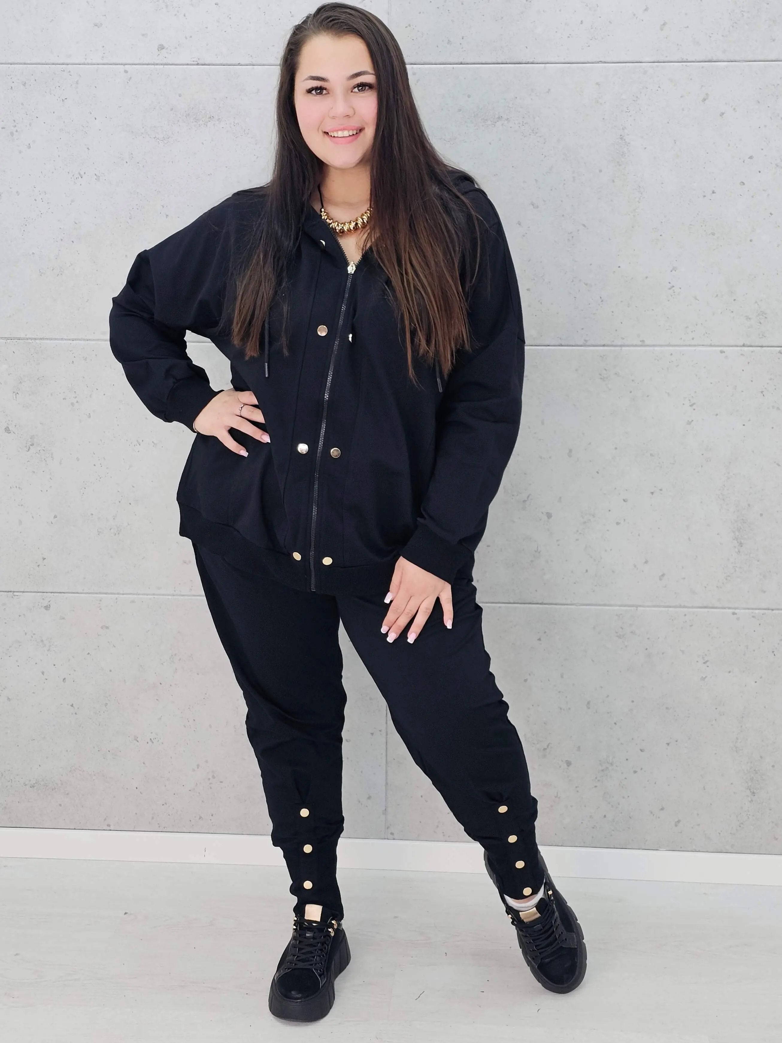 Komplet dresowy plus size z ozdobnymi guzikami – stylowy look XXL Stylowa XL
