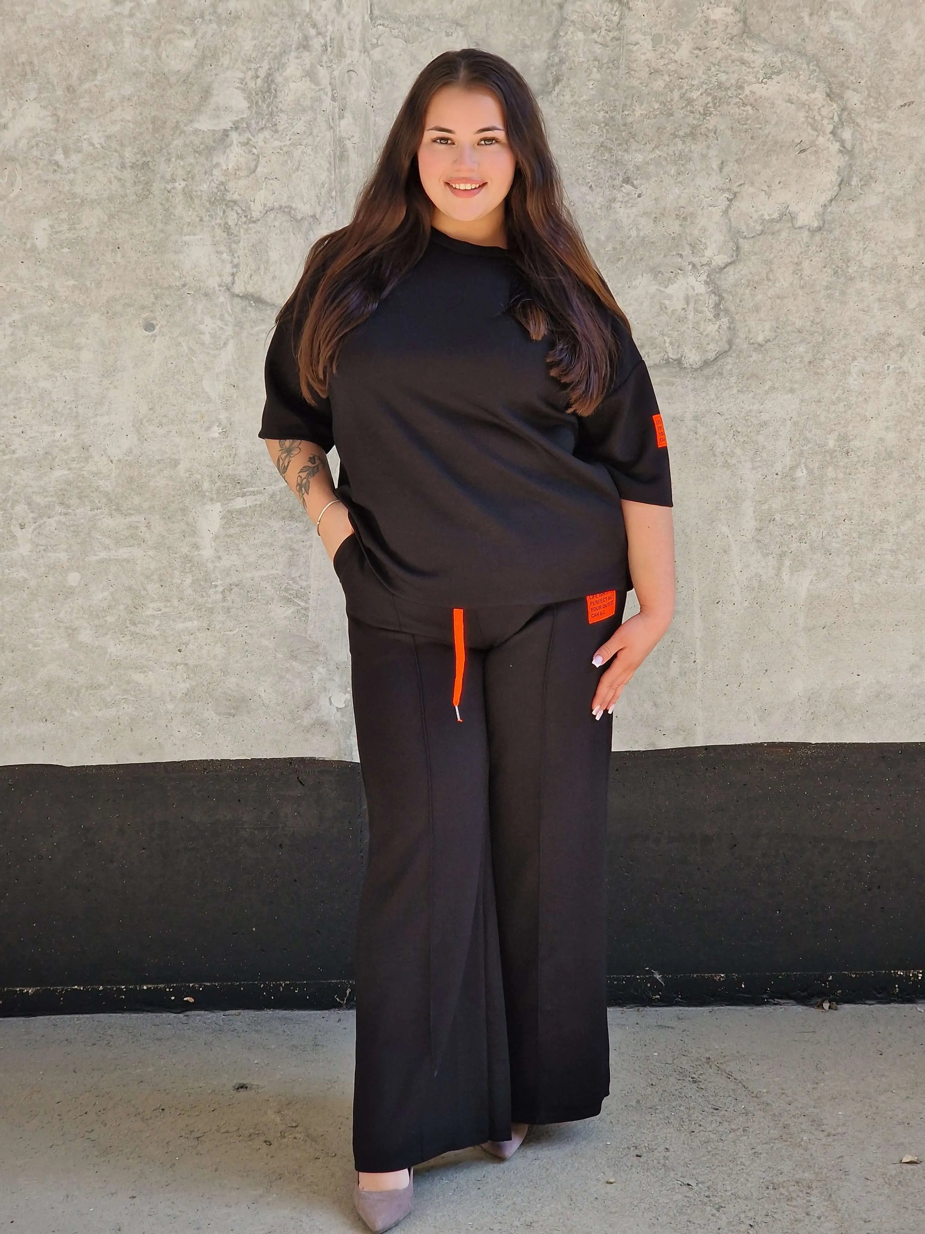 Komplet dresowy z szerokimi nogawkami Stylowa XL