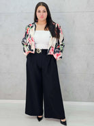 Komplet garniturowy z krótką marynarką i szerokimi spodniami Stylowa XL