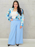 Komplet garniturowy z krótką marynarką i szerokimi spodniami Stylowa XL