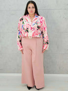 Komplet garniturowy z krótką marynarką i szerokimi spodniami Stylowa XL