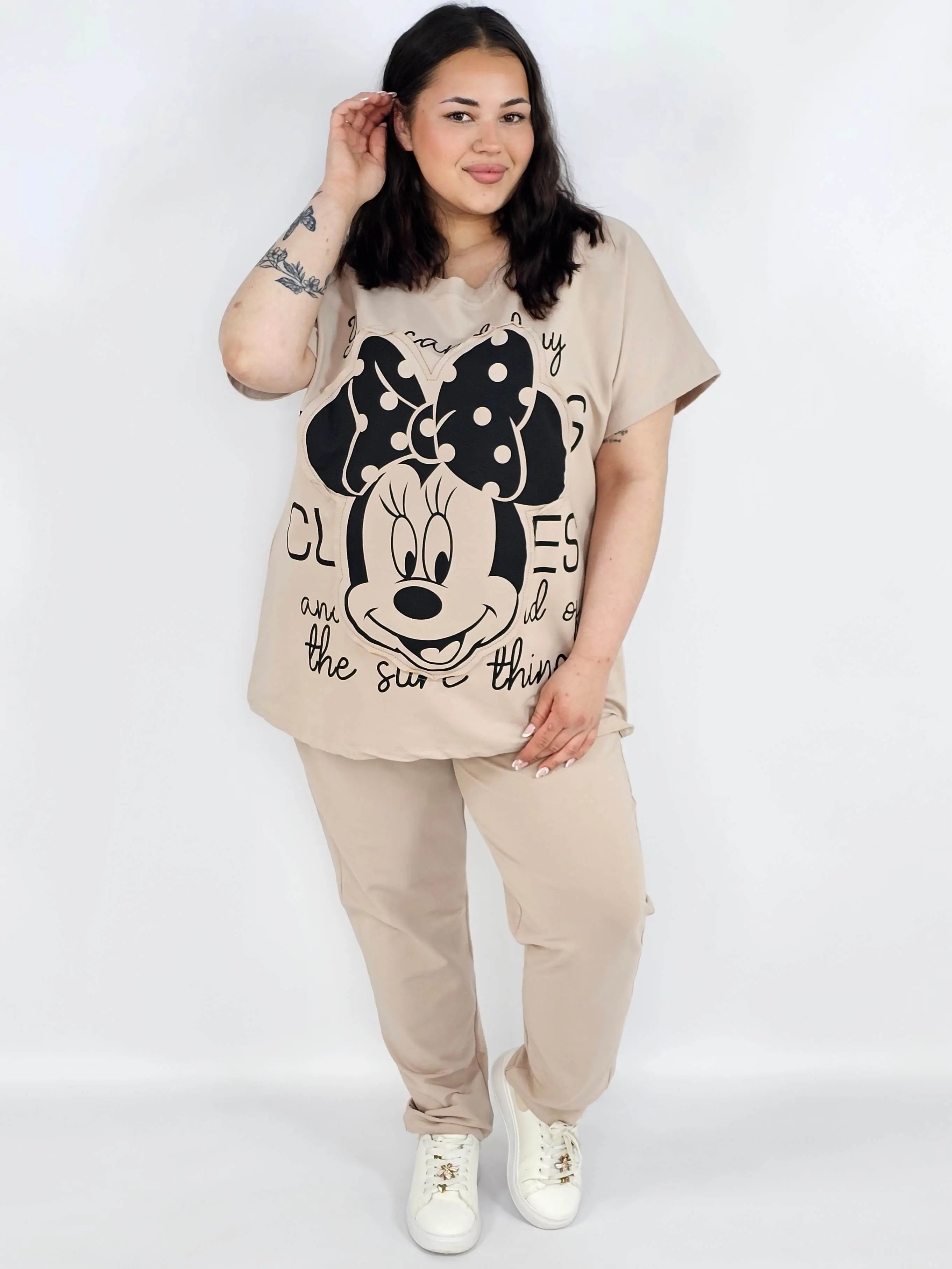 Komplet plus size XXL – bluzka i spodnie dresowe z modnym nadrukiem Stylowa XL