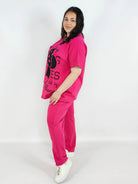 Komplet plus size XXL – bluzka i spodnie dresowe z modnym nadrukiem Stylowa XL