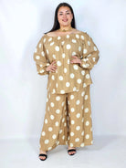 Komplet plus size hiszpanka w grochy – elegancki komplet XXL spodnie i bluzka Stylowa XL