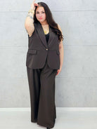 Komplet z kamizelką plus size – elegancka moda XXL na każdą okazję Stylowa XL