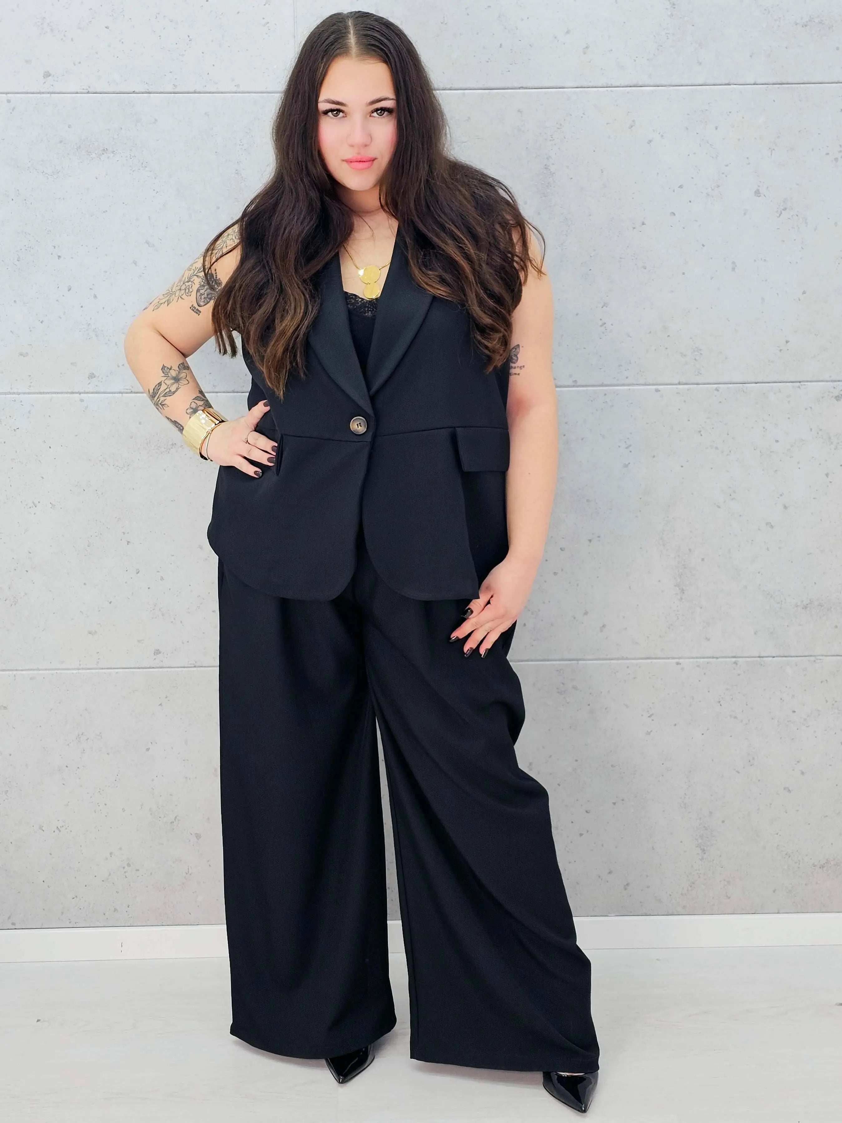 Komplet z kamizelką plus size – elegancka moda XXL na każdą okazję Stylowa XL