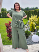 Komplet z wiązaną bluzką i szerokimi spodniami Stylowa XL