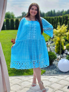 Koronkowa sukienka z falowanym dołem Stylowa XL