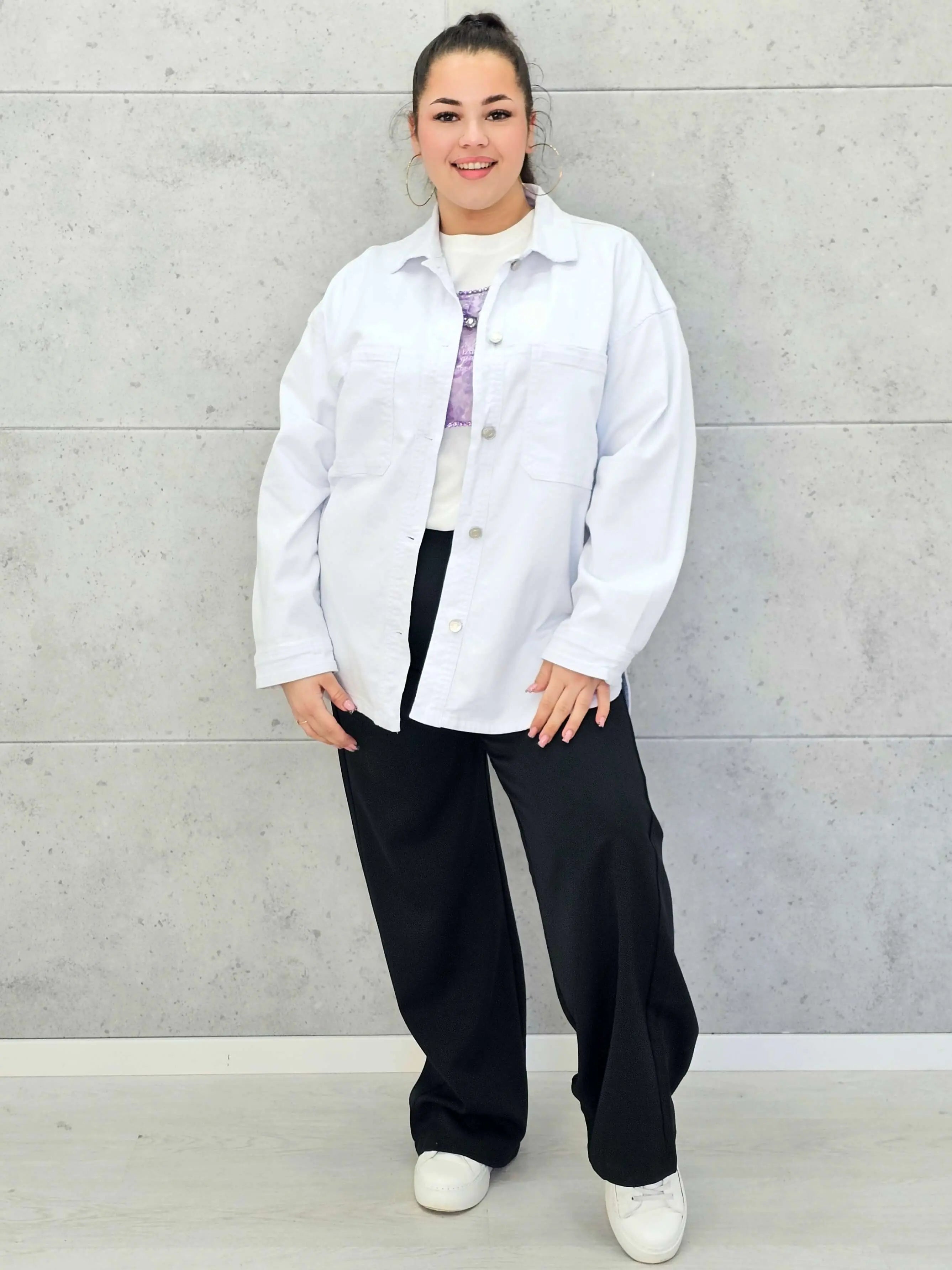 Koszula Oversize Denim Plus Size StylowaXL – Styl i Wygoda dla Kobiet XXL Stylowa XL