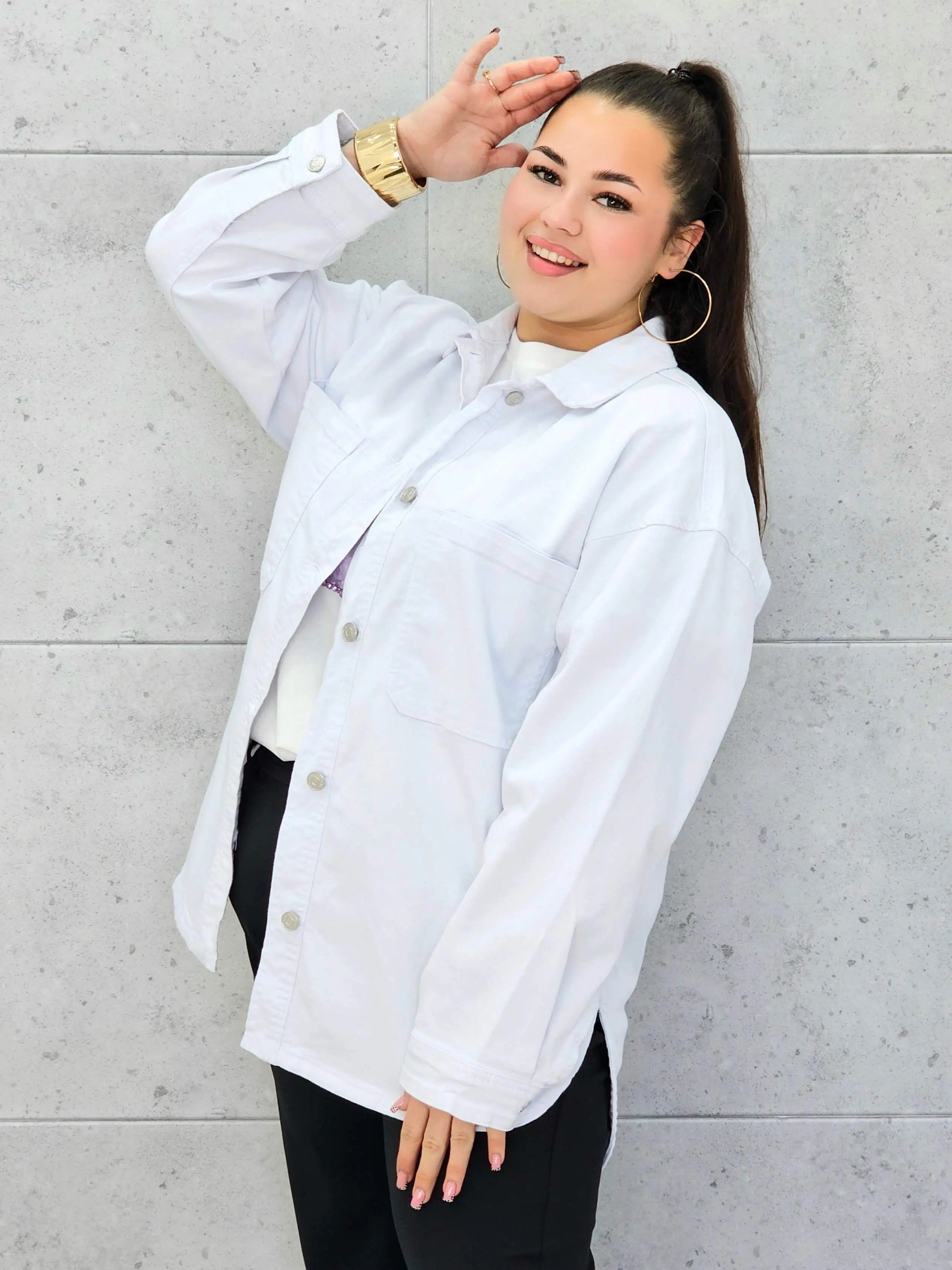 Koszula Oversize Denim Plus Size StylowaXL – Styl i Wygoda dla Kobiet XXL Stylowa XL