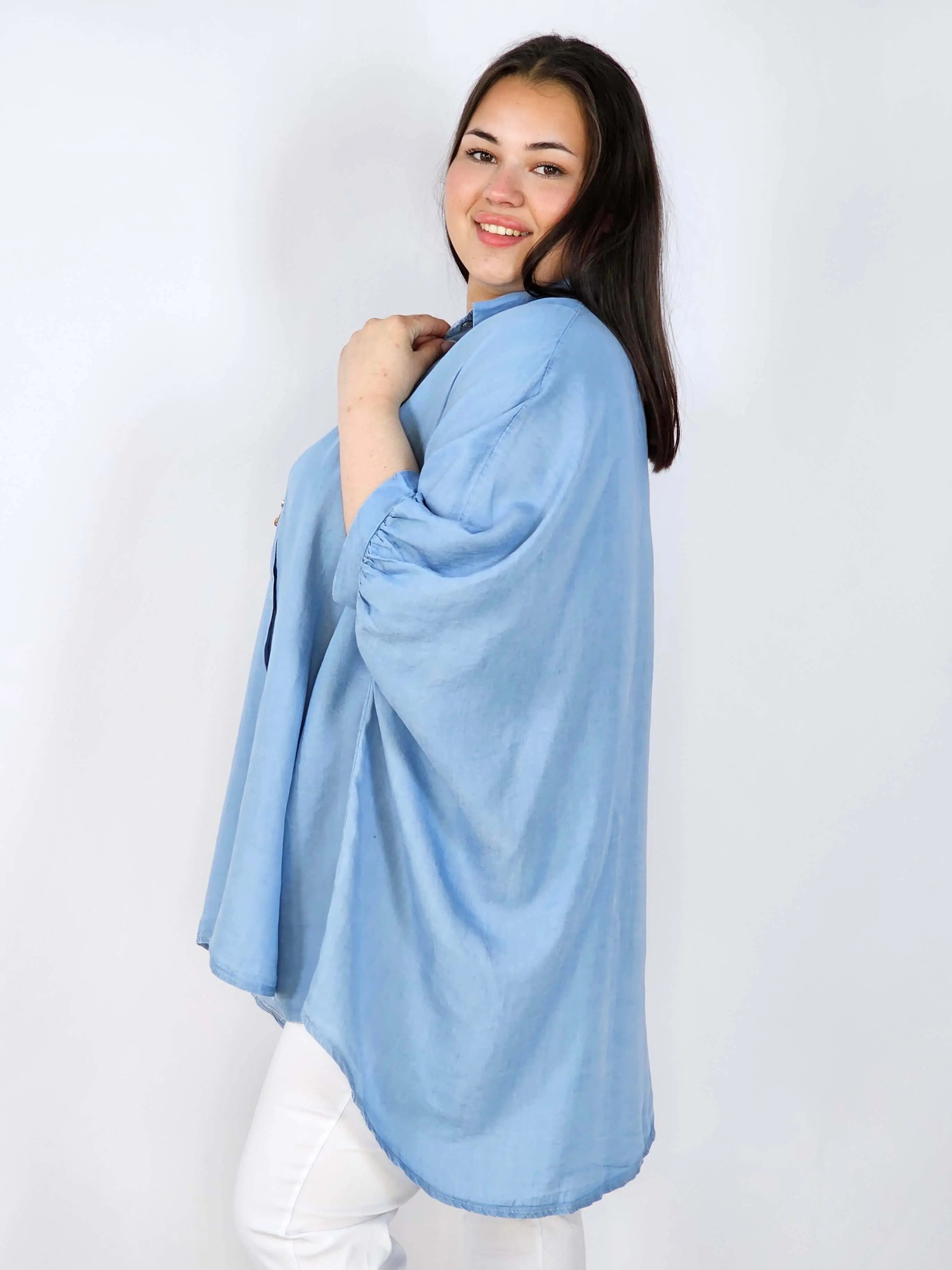 Koszula jeansowa plus size oversize z szerokimi rękawami – Stylowa XL Stylowa XL