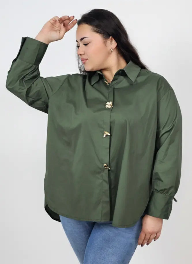 Koszula plus size XXL z ozdobnymi guzikami – klasyka dla kobiet plus size Stylowa XL