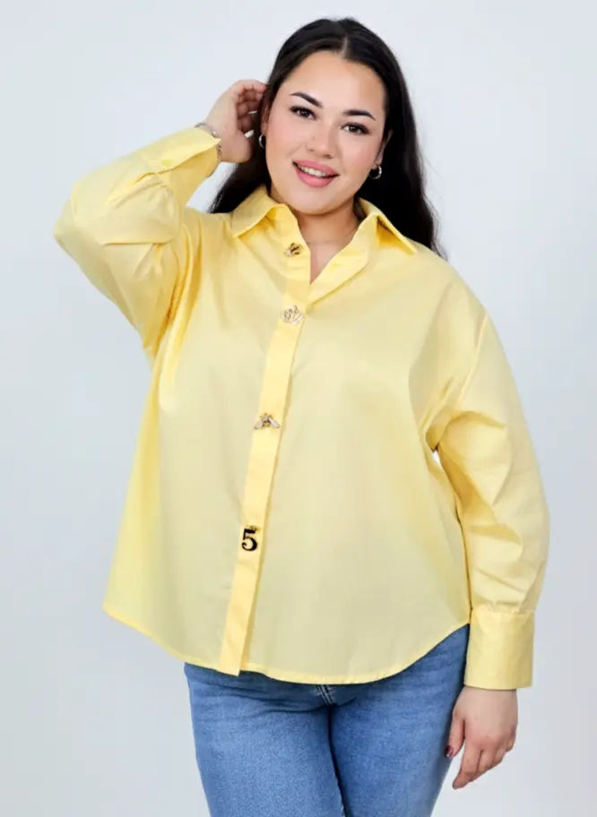 Koszula plus size XXL z ozdobnymi guzikami – klasyka dla kobiet plus size Stylowa XL