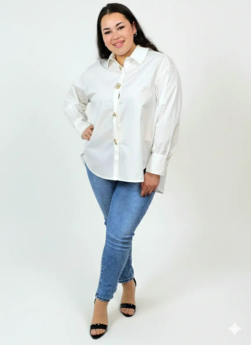 Koszula plus size XXL z ozdobnymi guzikami – klasyka dla kobiet plus size Stylowa XL