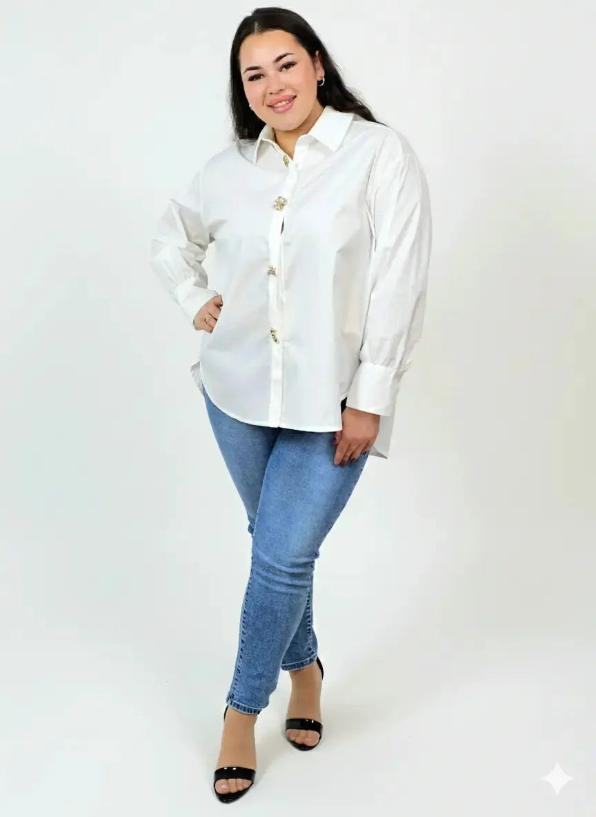 Koszula plus size XXL z ozdobnymi guzikami – klasyka dla kobiet plus size Stylowa XL