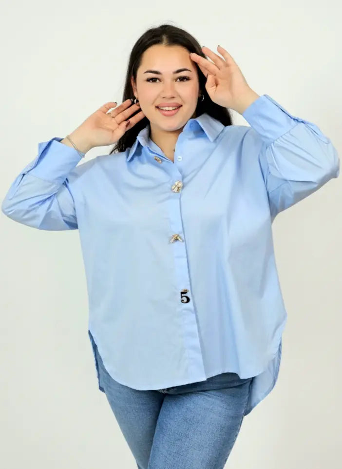 Koszula plus size XXL z ozdobnymi guzikami – klasyka dla kobiet plus size Stylowa XL