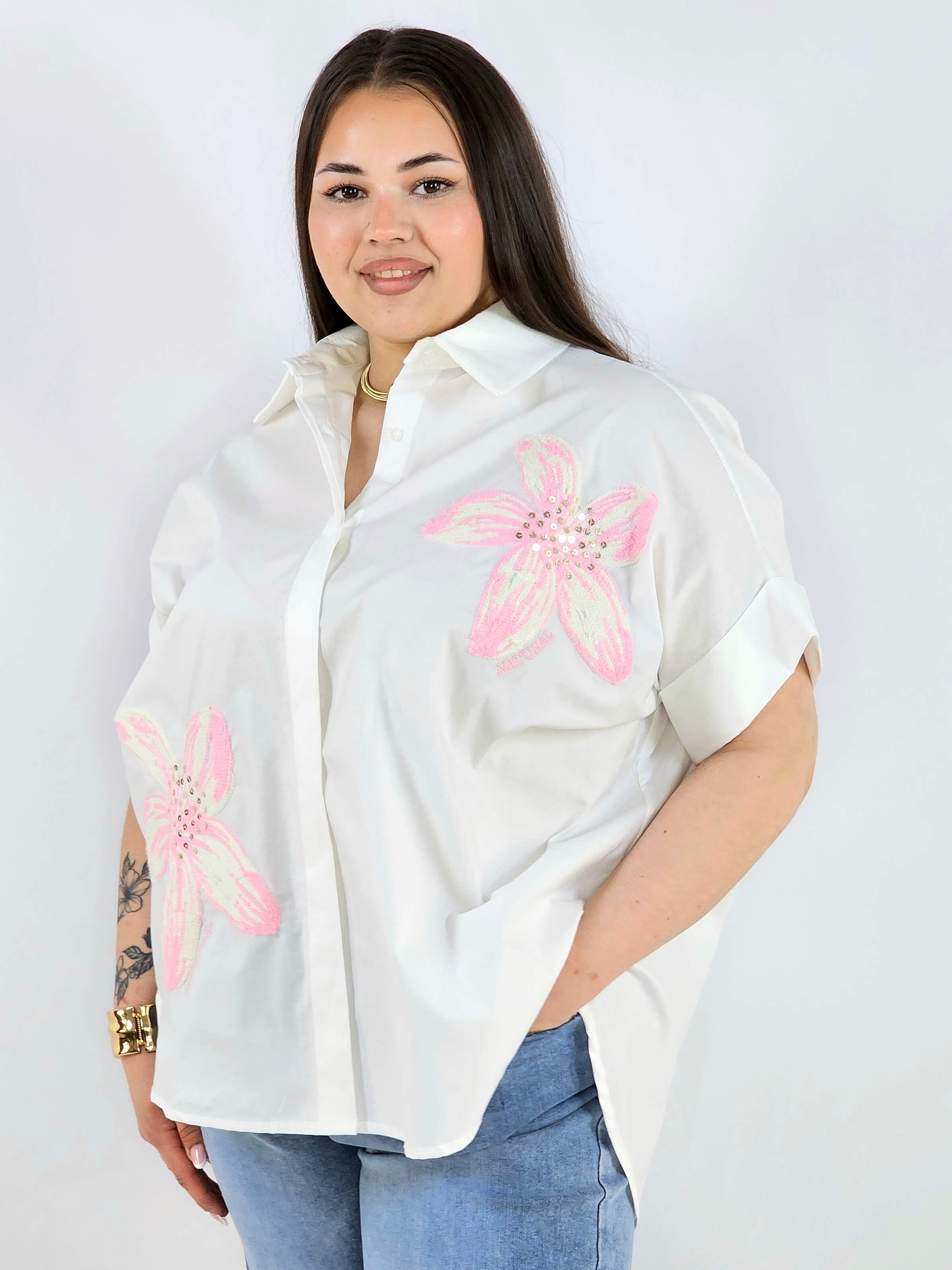 Koszula plus size Zeta Otto z kwiatową aplikacją oversize lekka i stylowa Stylowa XL