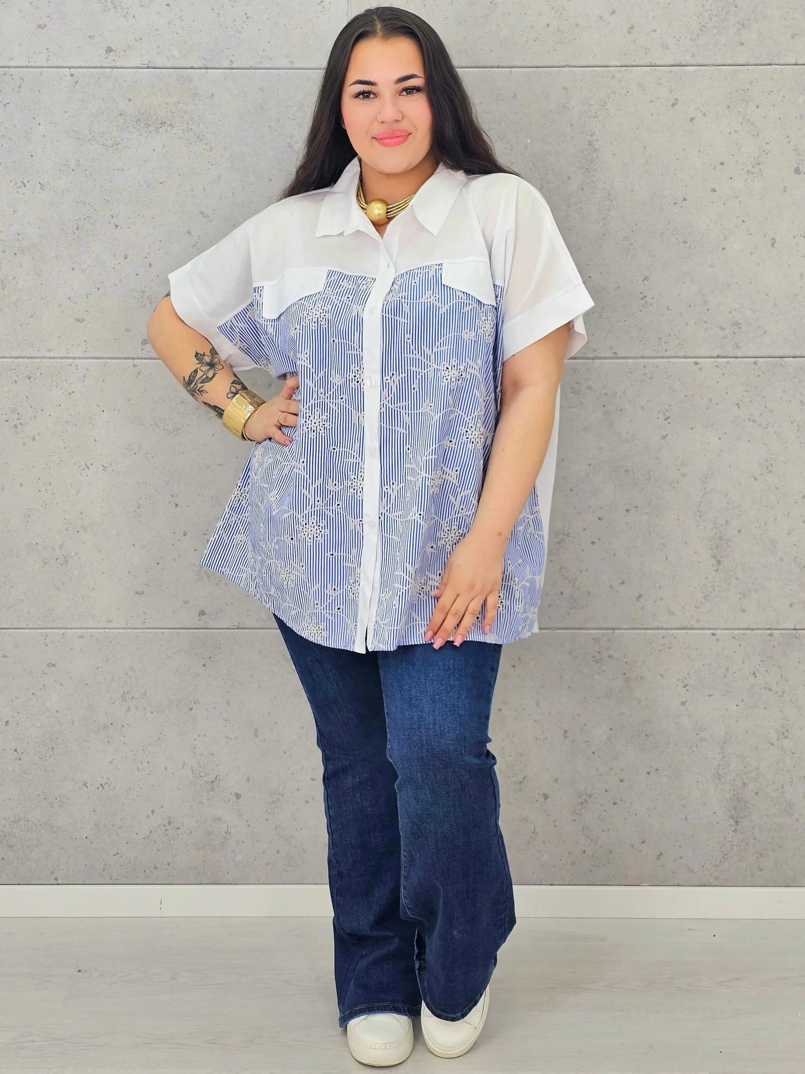 Koszula plus size – elegancki fason z haftowanymi detalami Stylowa XL