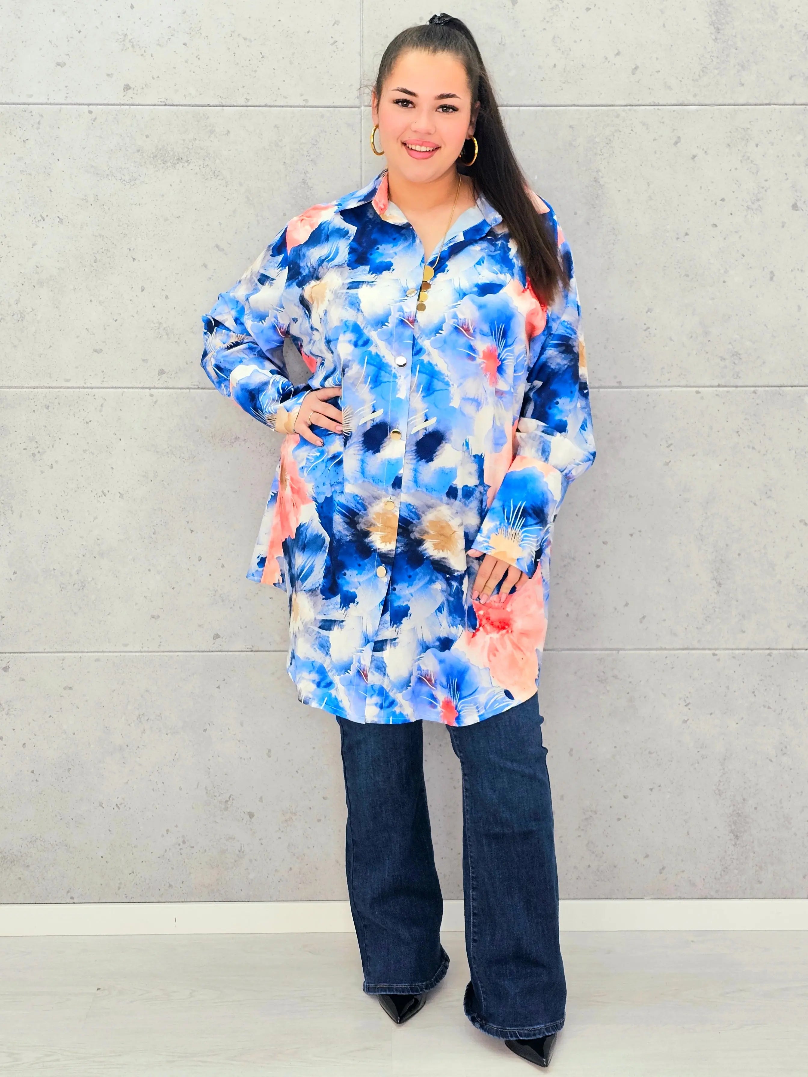 Koszula plus size o klasycznym kroju – elegancka i przewiewna propozycja XXL Stylowa XL