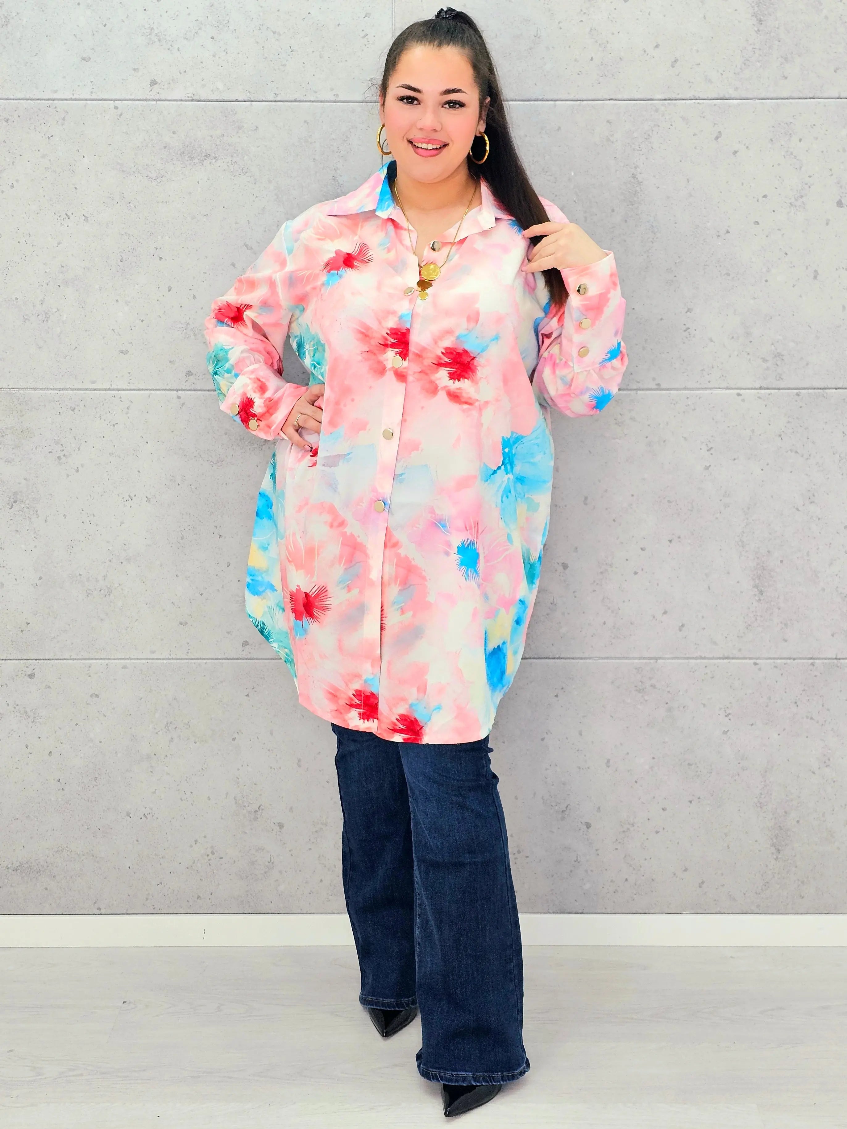 Koszula plus size o klasycznym kroju – elegancka i przewiewna propozycja XXL Stylowa XL