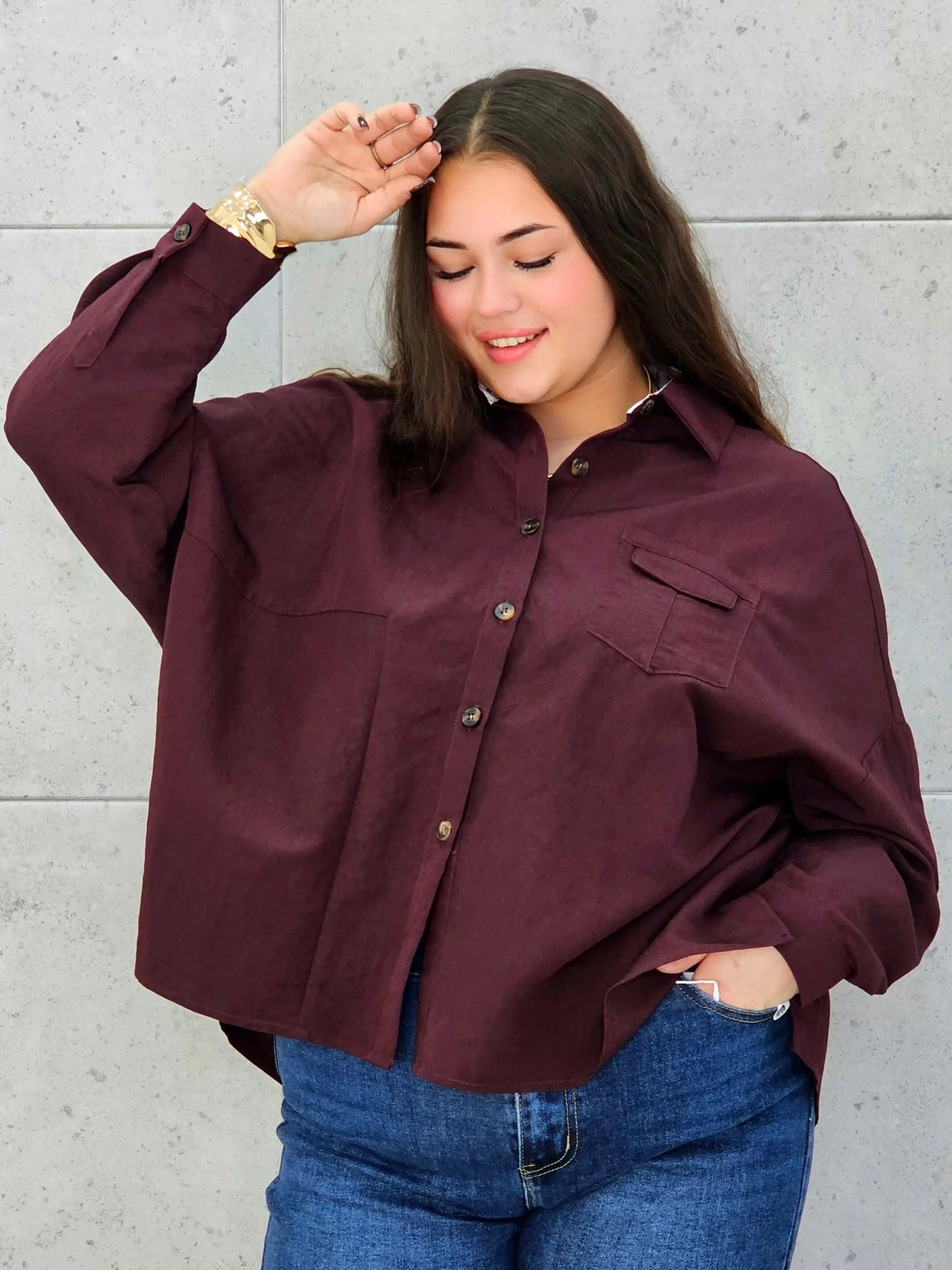 Koszula plus size oversize – styl, wygoda i elegancja - Stylowa XL