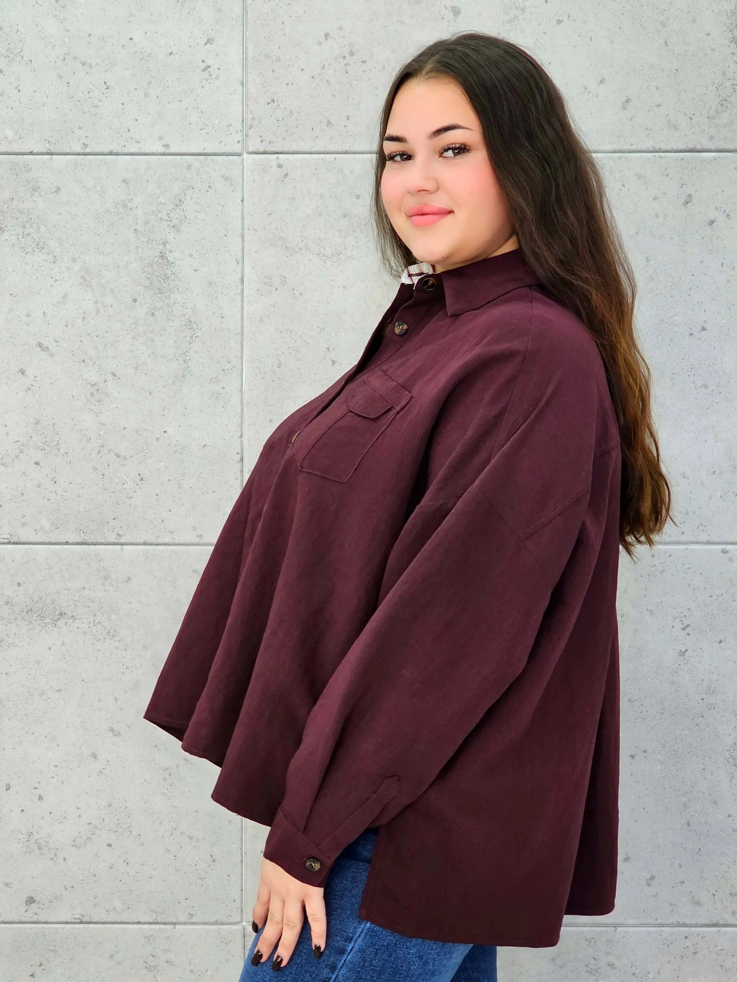 Koszula plus size oversize – styl, wygoda i elegancja - Stylowa XL