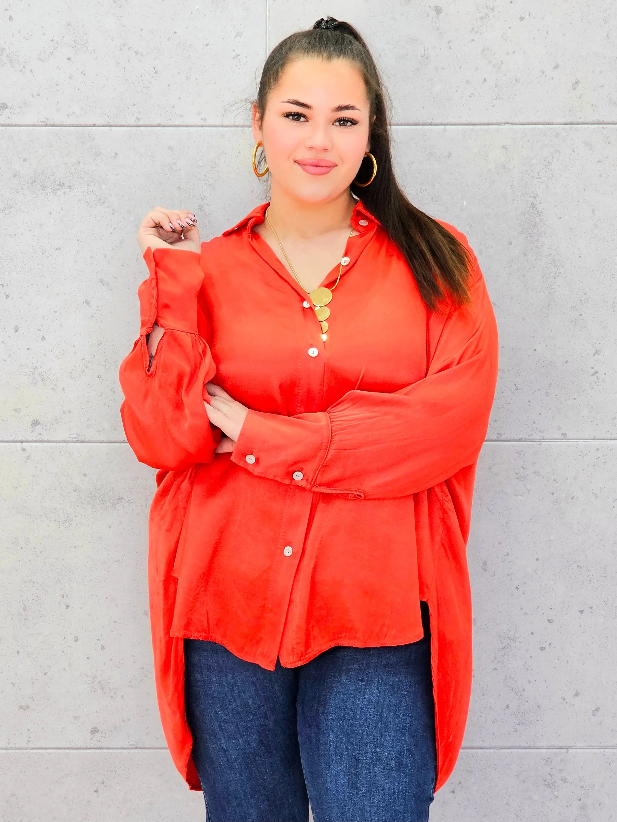 : Koszula plus size satynowa – elegancja, lekkość i maksimum komfortu Stylowa XL