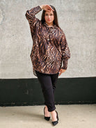 Koszula plus size w zwierzęcy print o luźnym kroju  Stylowa XL Stylowa XL