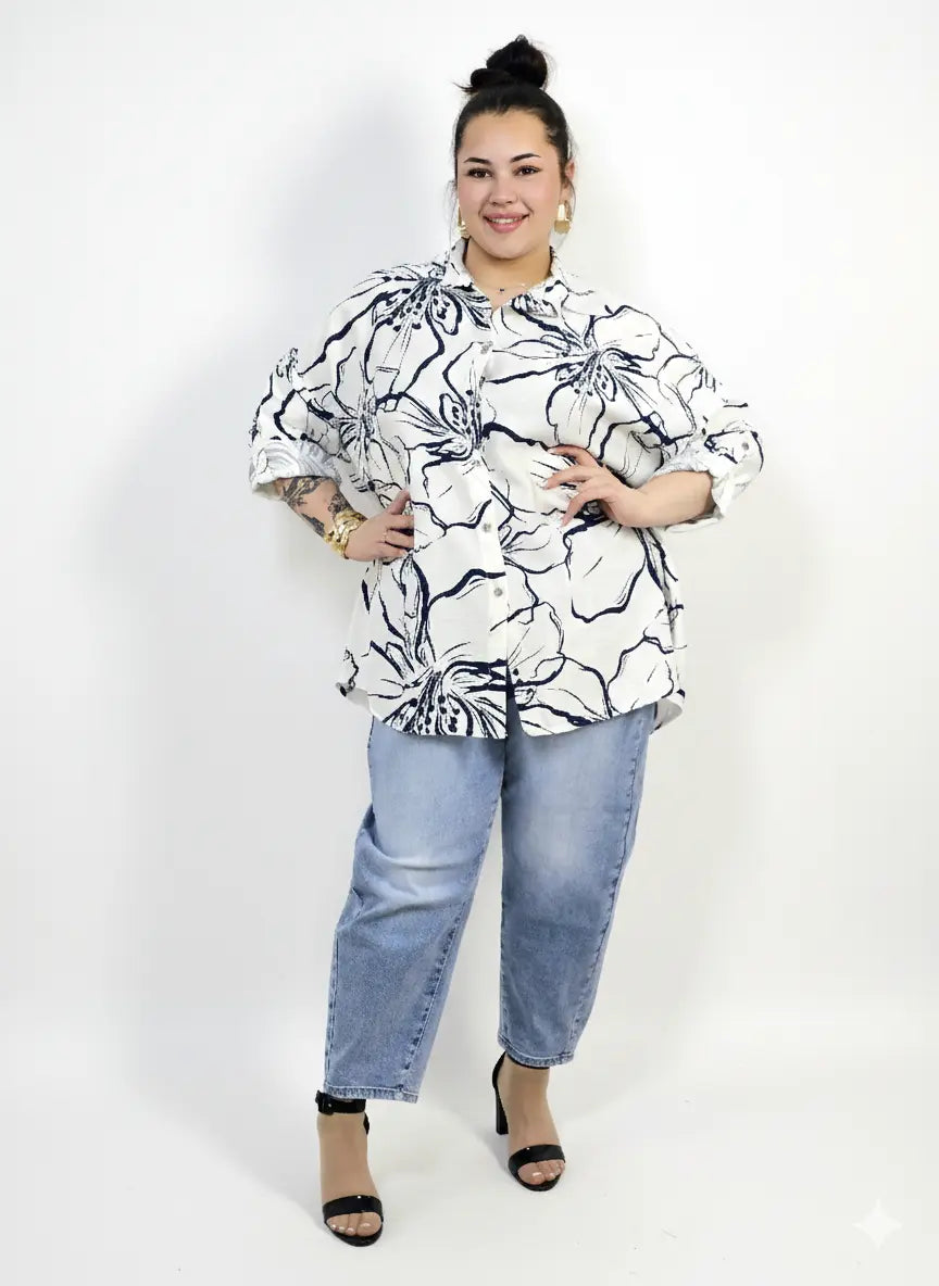 Koszula plus size z kobiecym wzorem i swobodnym fasonem Stylowa XL
