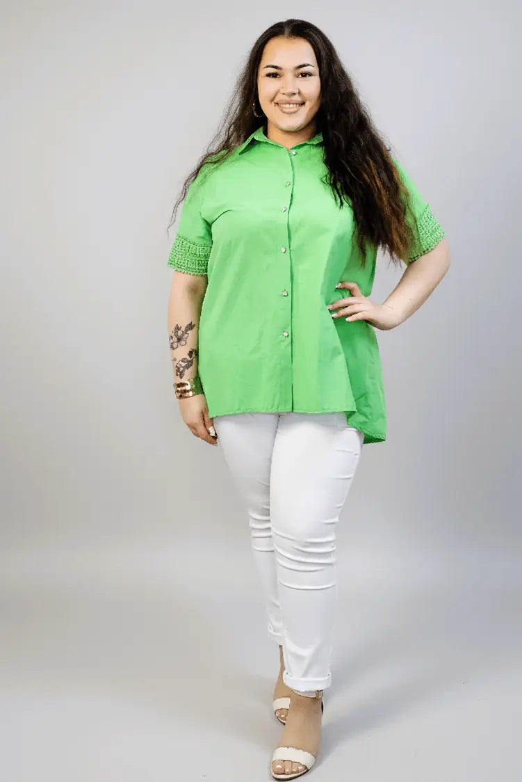 Koszula plus size z koronką – elegancka koszula XXL w kolorze fuksji i zieleni Stylowa XL