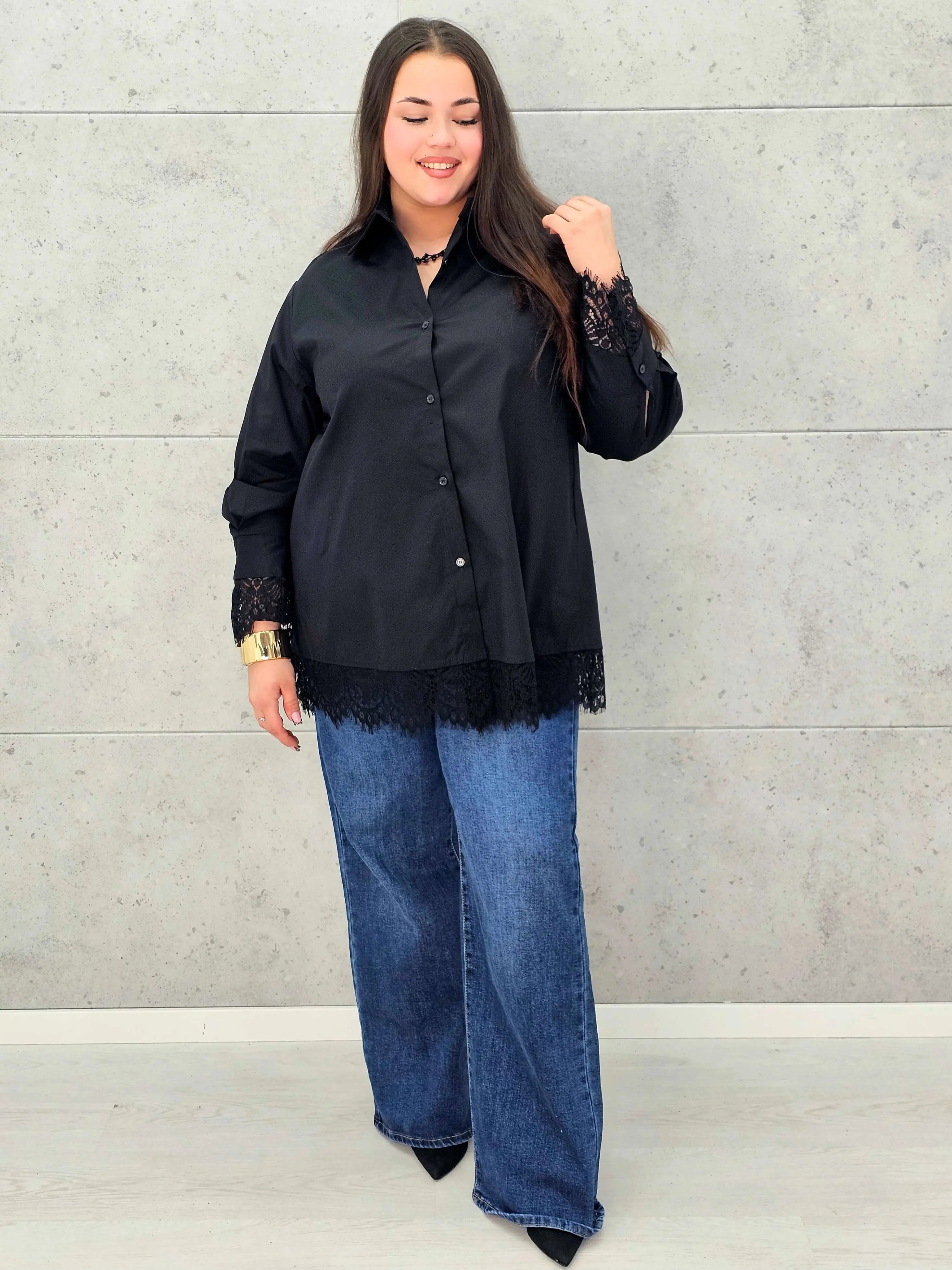 Koszula plus size z koronką– elegancka koszula XXL z koronkowym wykończeniem Stylowa XL
