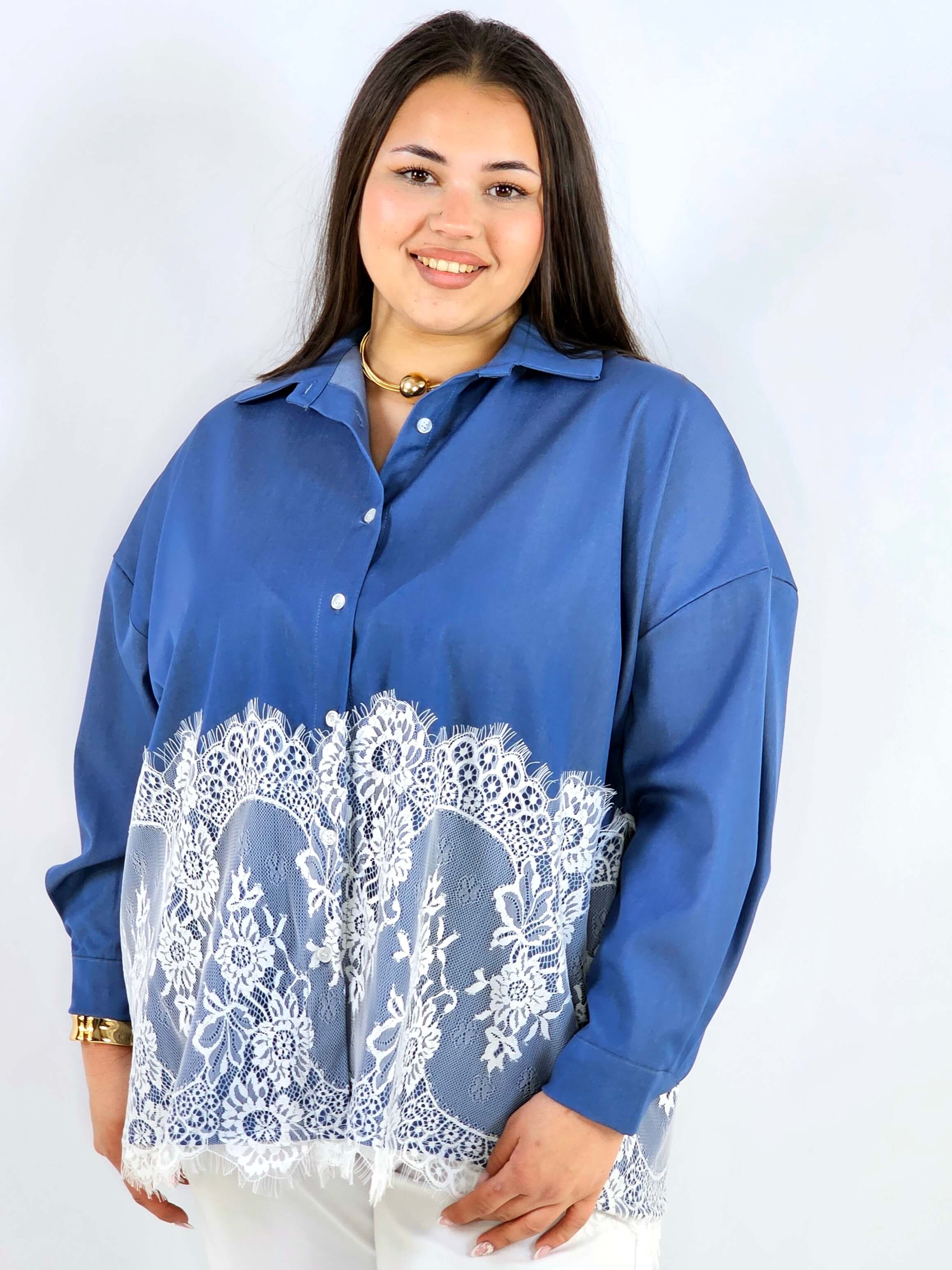 Koszula plus size z koronkowym dołem XXL – elegancki styl Stylowa XL
