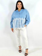 Koszula plus size z koronkowym dołem XXL – elegancki styl Stylowa XL
