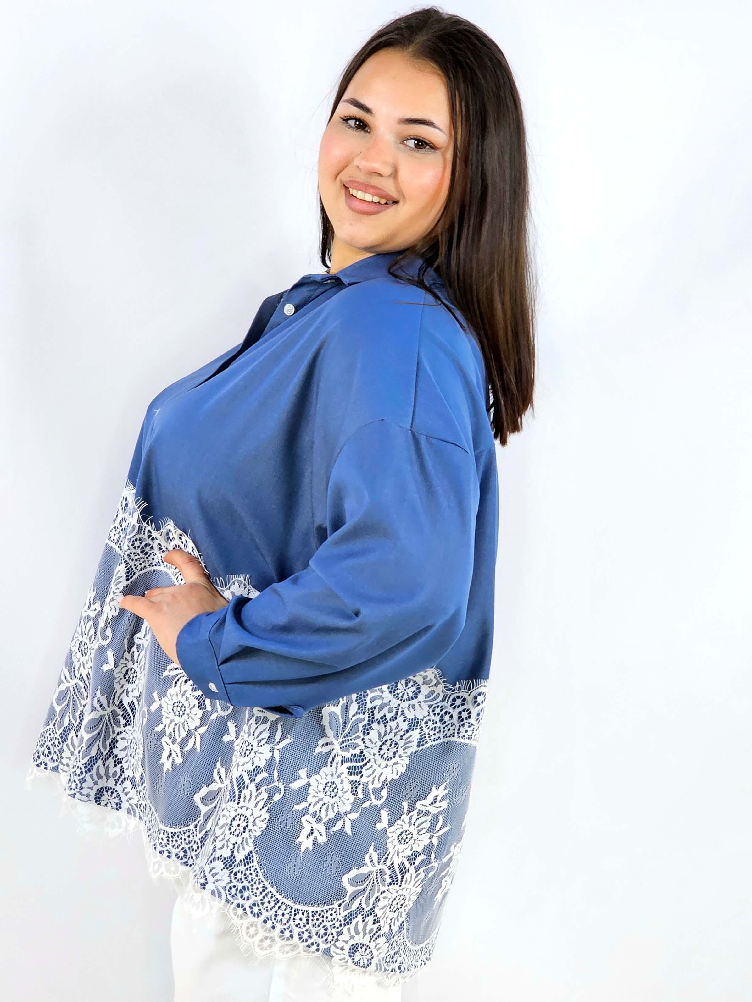 Koszula plus size z koronkowym dołem XXL – elegancki styl Stylowa XL