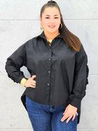 Koszula plus size z marszczonym rękawem – elegancja i komfort dla kobiet XXL Stylowa XL